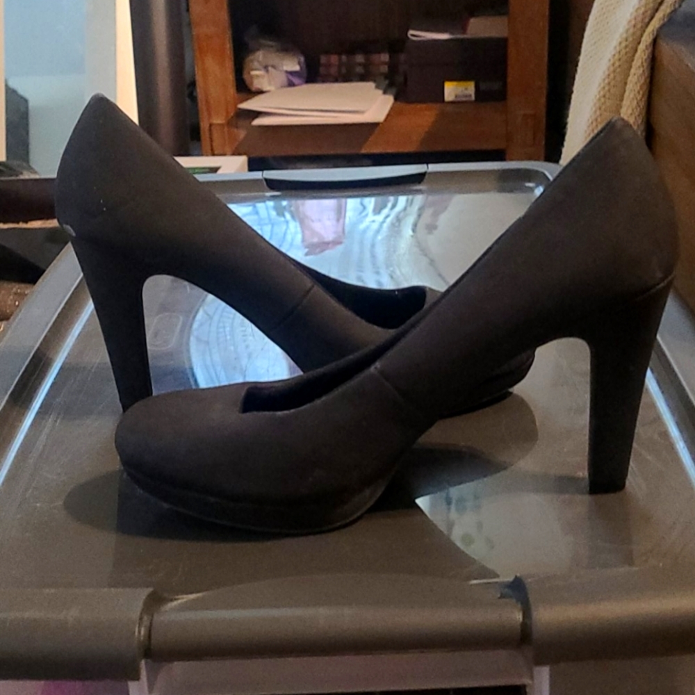 Old Navy size 9 heels